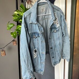Love Tree Large Distressed Light Wash Jeans Jacket